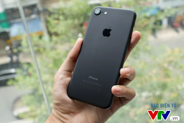 iPhone 7 Plus cháy hàng, iPhone 7… ế không ai mua - Ảnh 2.