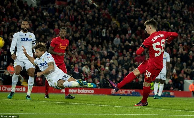 League Cup: Thắng nhẹ Leeds United, Liverpool giành vé vào bán kết - Ảnh 4.