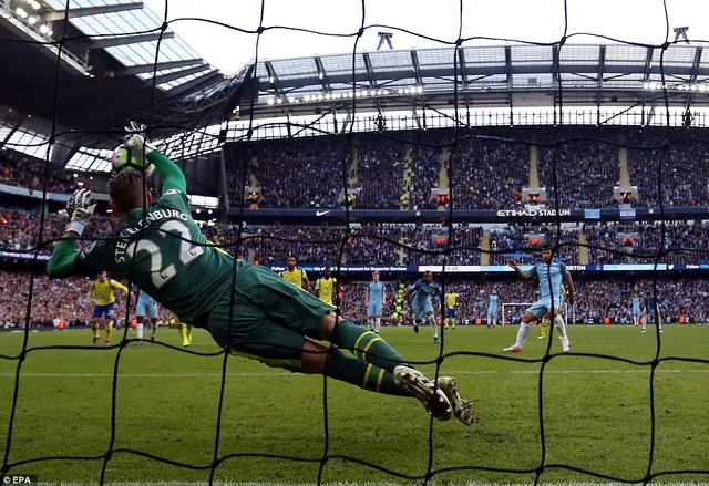 Sút hỏng 2 quả phạt đền, Man City bị cầm hòa ngay tại Etihad - Ảnh 4.