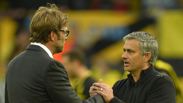 Nhìn lại những cuộc đối đầu giữa Jose Mourinho và Jurgen Klopp - Ảnh 1.