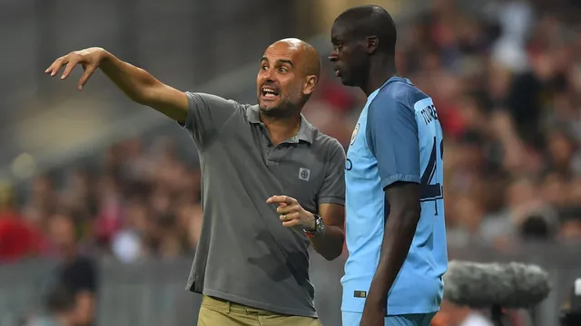 Sau Joe Hart, đến lượt Yaya Toure bị Pep Guardiola ruồng bỏ - Ảnh 1.