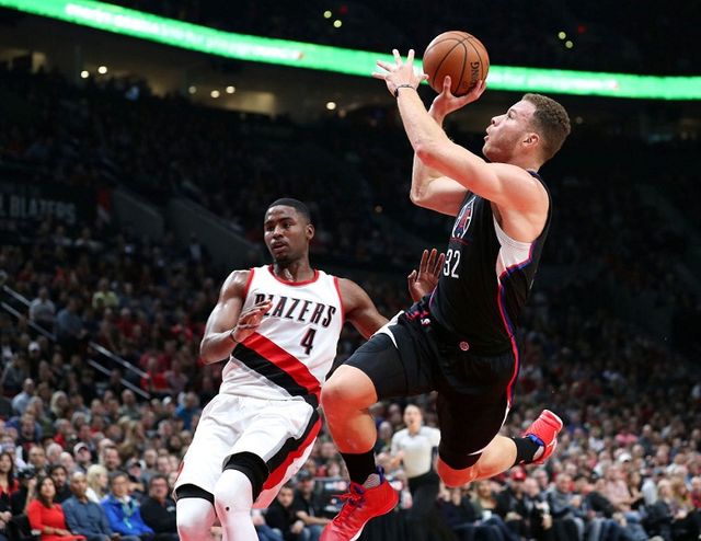 Los Angeles Clippers chấm dứt chuỗi trận thắng của Portland Trail Blazers - Ảnh 1.