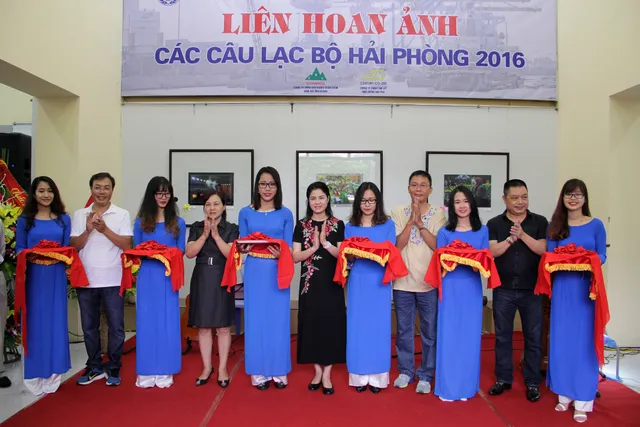 Khai mạc và trao giải Triển lãm Liên hoan ảnh các Câu lạc bộ nhiếp ảnh Hải Phòng năm 2016 - Ảnh 2.