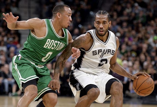 Giáng sinh mang quà sớm cho San Antonio Spurs - Ảnh 10.