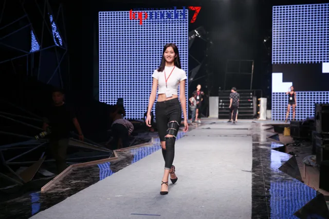 Trọng Hiếu Bước đến bên em trong chung kết Vietnams Next Top Model 2016 - Ảnh 14.