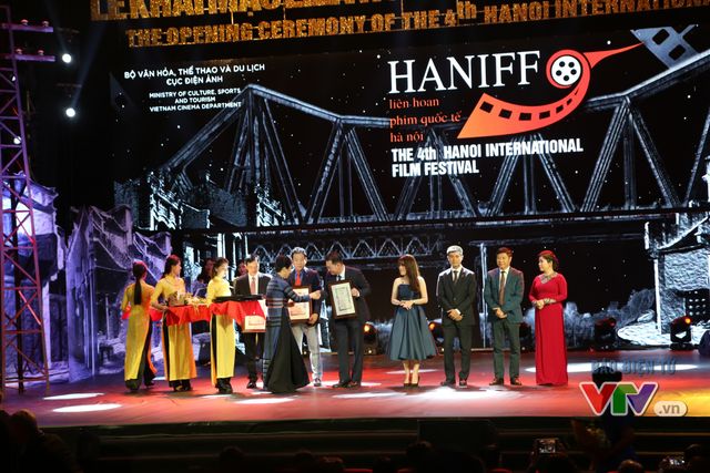 Khai mạc LHP quốc tế Hà Nội 2016 - nơi quy tụ 146 bộ phim từ khắp nơi trên thế giới - Ảnh 4.