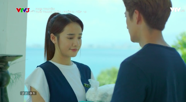 Tuổi thanh xuân 2 - Tập 10: Junsu (Kang Tae Oh) hỏi Linh (Nhã Phương): Nếu như em không phải là fan, vậy thì em là ai? - Ảnh 22.