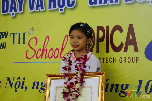 Tuyên dương 252 nhà giáo, học sinh tiêu biểu năm học 2015-2016 - Ảnh 5.