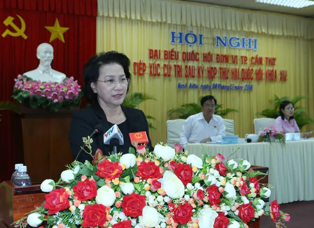 Chủ tịch Quốc hội tiếp xúc cử tri thành phố Cần Thơ - Ảnh 2.