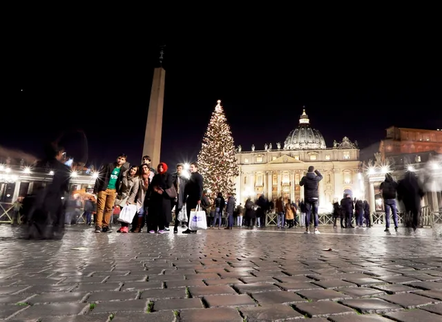 Vatican trang hoàng đón Giáng sinh - Ảnh 2.