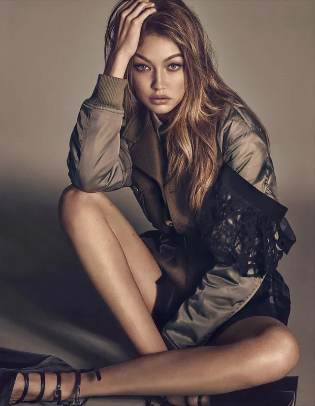 Gigi Hadid lột xác bí ẩn với thiết kế ren trên tạp chí Nhật - Ảnh 8.