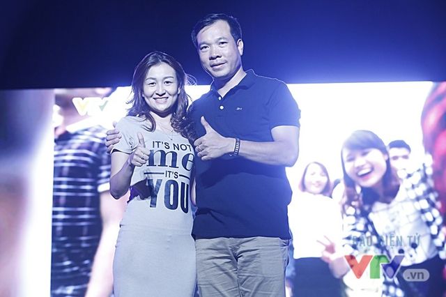 Xạ thủ Hoàng Xuân Vinh gây bão tại VTV Awards 2016 - Ảnh 3.