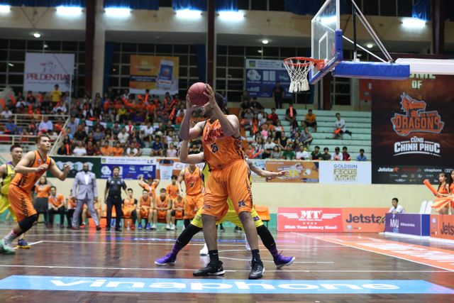 VBA 2017: ĐKVĐ Danang Dragons giành chiến thắng đầu tiên - Ảnh 2.