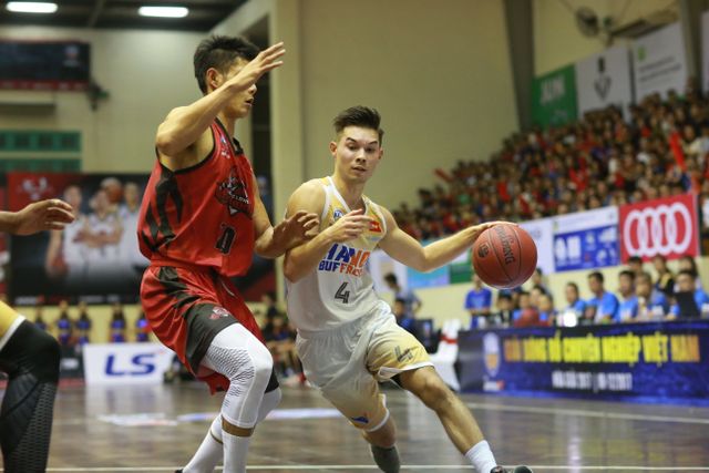 VBA 2017: Thang Long Warriors toàn thắng trong loạt derby Thủ đô - Ảnh 3.