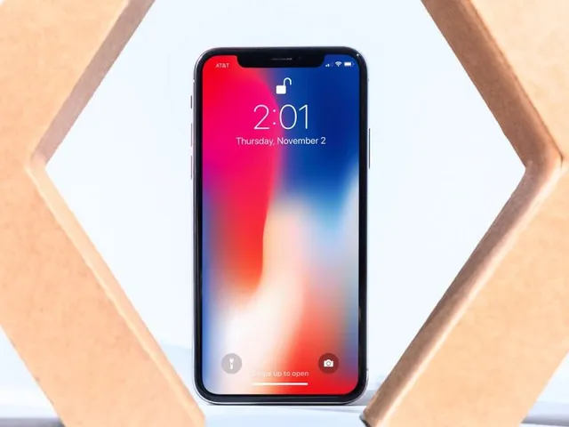 10 mẫu smartphone tốt nhất thế giới: iPhone X đại náo - Ảnh 10.