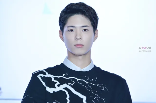 Park Bo Gum khiến fan sốt sắng vì dự án điện ảnh mới - Ảnh 1.