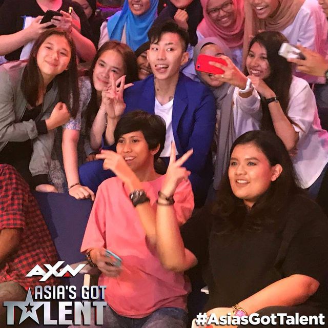 Bộ ba giám khảo Asias Got Talent 2017 gần gũi và hài hước ở hậu trường - Ảnh 2.