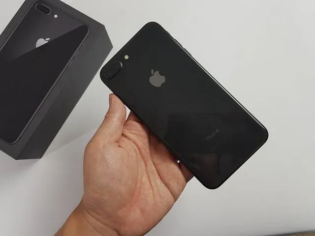 Cận cảnh iPhone 8/8 Plus tại Việt Nam - Ảnh 6.