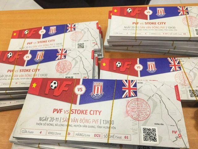 U15 VPF so tài Stoke City trong ngày khánh thành Trung tâm PVF tại Hưng Yên - Ảnh 1.