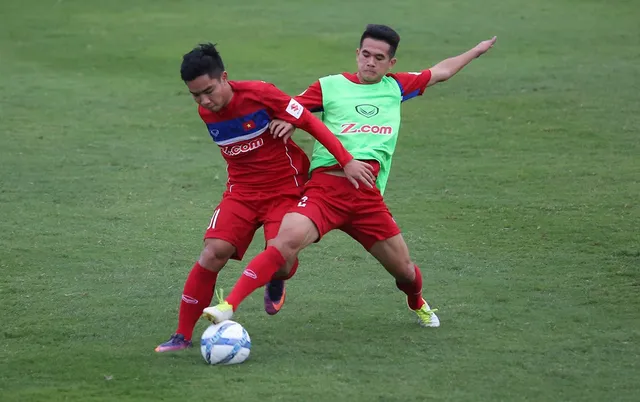 VIDEO: Toàn cảnh buổi tập đầu tiên của U23 Việt Nam dưới thời HLV Park Hang Seo - Ảnh 1.