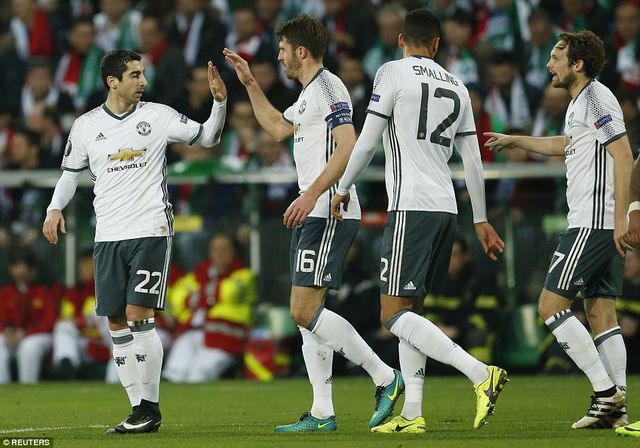 Mkhitaryan ghi bàn duy nhất giúp Man Utd tiến vào vòng 1/8 Europa League - Ảnh 2.