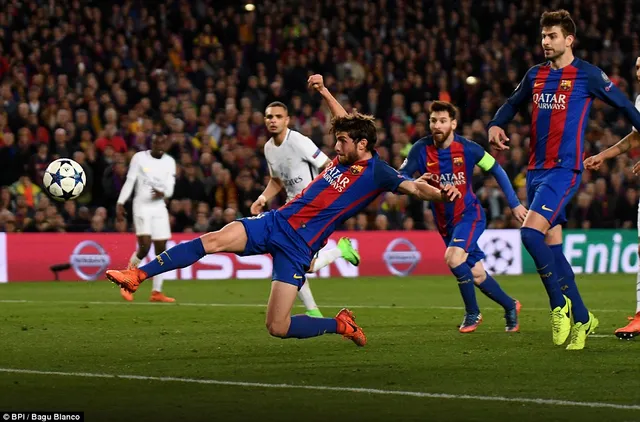 Barcelona 6-1 PSG: Những hình ảnh điên rồ không thể nào quên - Ảnh 9.