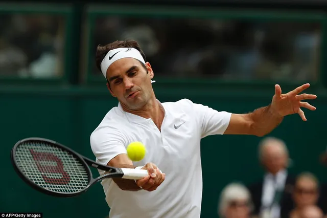 Ảnh: Những khoảnh khắc ấn tượng trong trận chung kết Wimbledon của Roger Federer - Ảnh 1.