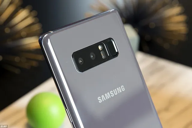 Samsung ra mắt Galaxy Note 8: Hao hao giống S8 Plus, tích hợp camera kép - Ảnh 3.