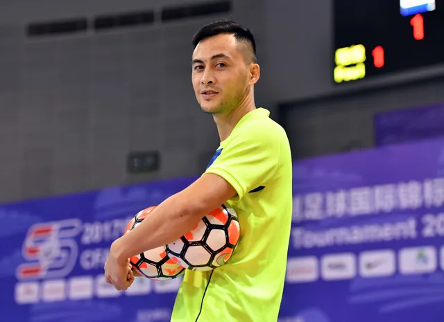 ẢNH: ĐT futsal Việt Nam đã có buổi tập đầu tiên tại Trung Quốc - Ảnh 10.