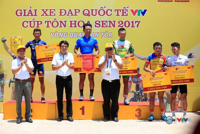 ẢNH: Những khoảnh khắc ấn tượng chặng 7 Giải xe đạp quốc tế VTV Cúp Tôn Hoa Sen 2017, Huế đi Quảng Nam - Ảnh 15.