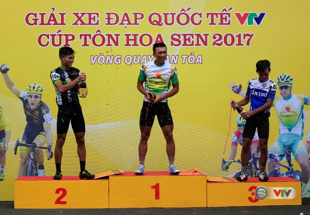 Giải xe đạp quốc tế VTV Cúp Tôn Hoa Sen 2017: Nguyễn Thành Tâm giành chiến thắng chặng 13 - Ảnh 2.