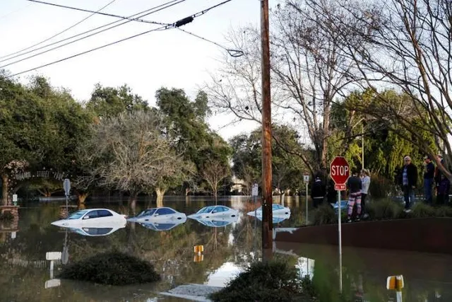 Trận lũ lớn nhất 100 năm qua tại bang California, Mỹ - Ảnh 6.