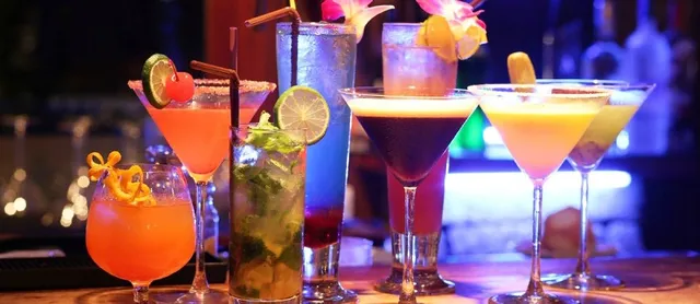 Cocktail - Sự tinh tế của nghệ thuật pha chế đồ uống - Ảnh 1.