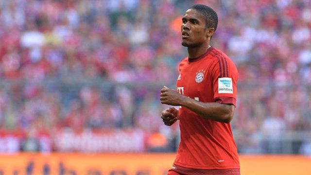 Chốt điều khoản cá nhân, Juventus sắp đón Douglas Costa - Ảnh 1.