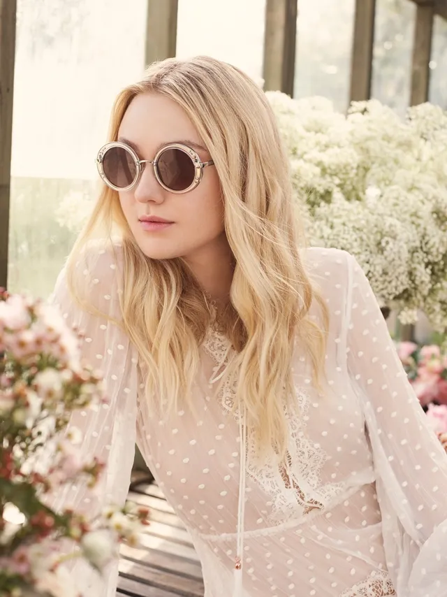 Dakota Fanning đẹp mơ mộng trong chiến dịch của Jimmy Choo Spring 2017 - Ảnh 3.