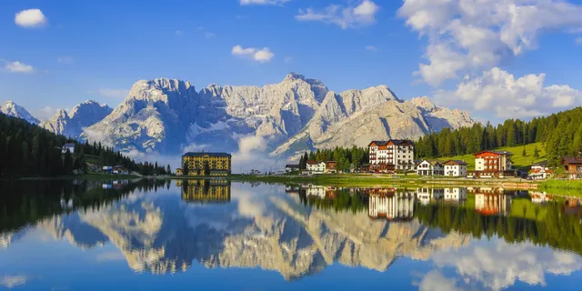 Dolomites - Thiên đường ẩn mình giữa sau rặng núi Alps - Ảnh 5.