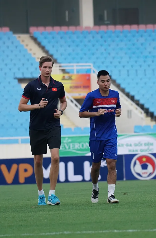 Buổi tập cuối của ĐT U22 Việt Nam và đội Các ngôi sao K.League - Ảnh 1.