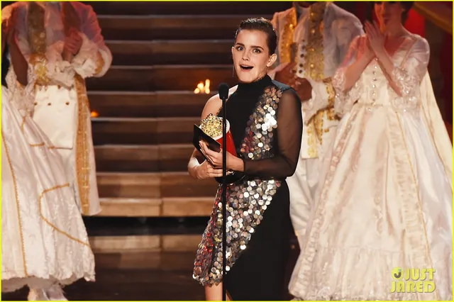 Emma Watson đẹp rạng ngời trên sân khấu MTV Movie & TV Awards 2017 - Ảnh 4.