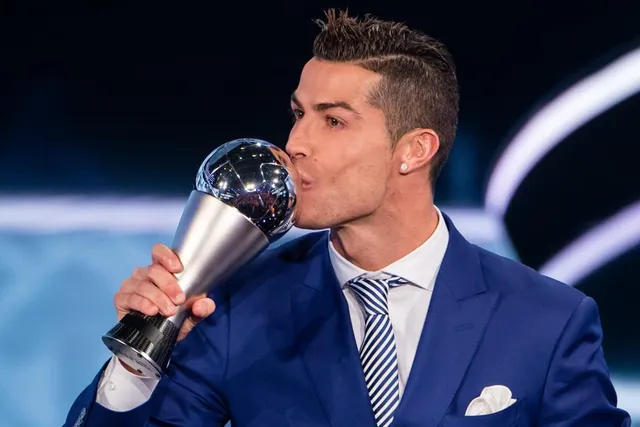 Ronaldo: Cuộc đua giữa tôi và Messi bây giờ mới bắt đầu - Ảnh 1.