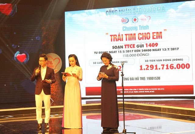 Những khoảnh khắc đáng nhớ của Gala 9 năm Trái tim cho em Viết tiếp ước mơ - Ảnh 7.