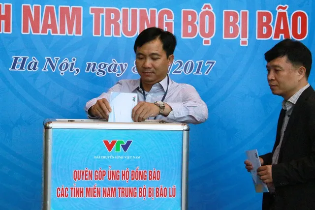 Đài THVN tổ chức lễ quyên góp ủng hộ đồng bào các tỉnh Nam Trung Bộ bị bão lũ - Ảnh 8.