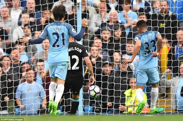 Số 9 của Man City có chủ nhân mới sau 2 năm phủ bụi - Ảnh 1.