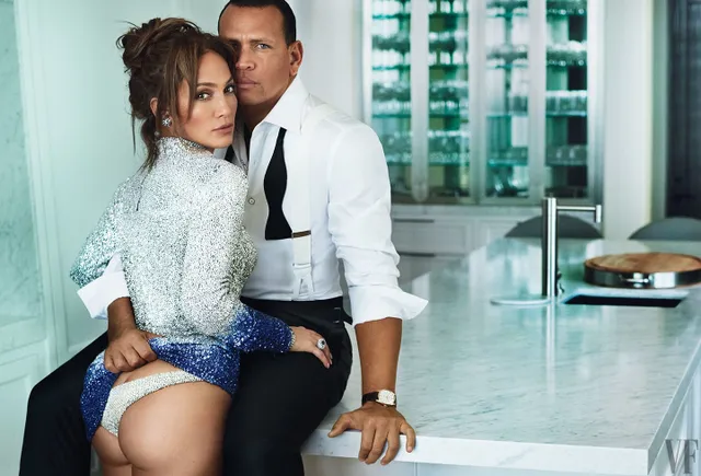 Jennifer Lopez khoe ảnh nóng bỏng với bạn trai Alex Rodriguez - Ảnh 4.