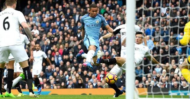 Lịch trực tiếp bóng đá Ngoại hạng Anh vòng 17: Man Utd quyết thắng hậu derby - Ảnh 1.