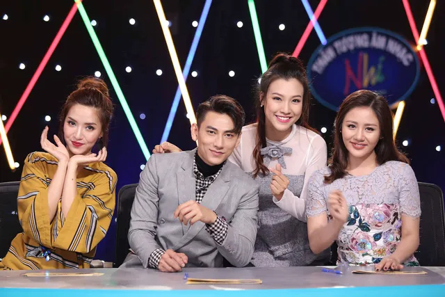 Isaac lịch lãm xuất hiện bên Văn Mai Hương, Bích Phương chấm thi Vietnam Idol Kids - Ảnh 10.