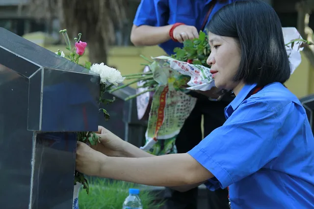 Đoàn thanh niên Đài THVN tri ân công lao các anh hùng liệt sỹ - Ảnh 8.