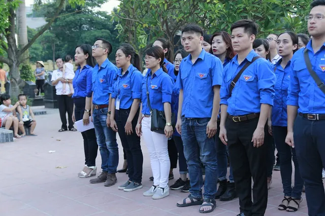 Đoàn thanh niên Đài THVN tri ân công lao các anh hùng liệt sỹ - Ảnh 3.