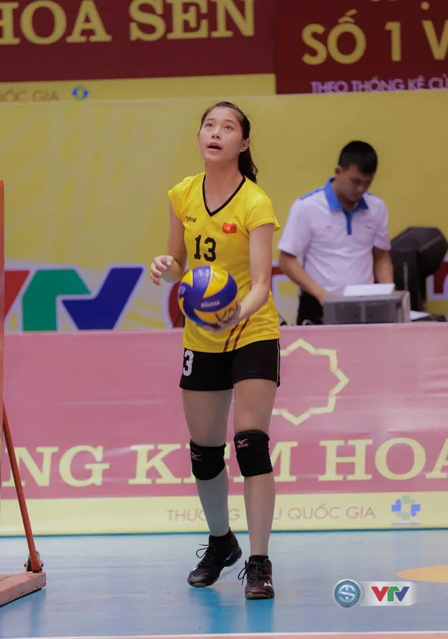 Vẻ đẹp gây sốt của chân dài 15 tuổi ở Giải bóng chuyền nữ Quốc tế VTV Cup Tôn Hoa Sen 2017 - Ảnh 8.