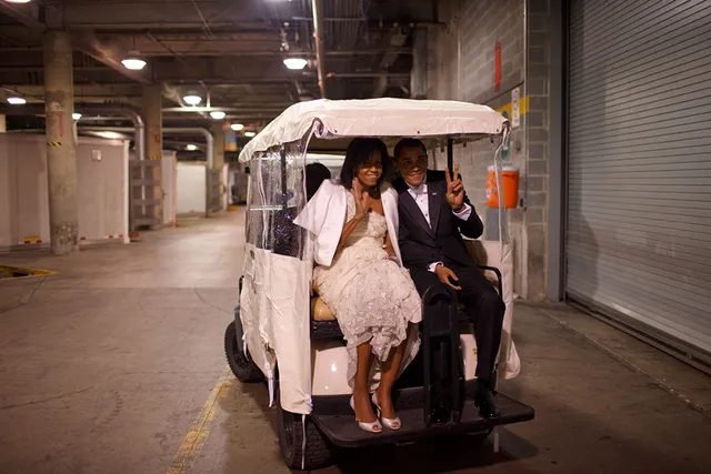Những bức ảnh minh chứng tình yêu vượt thời gian của vợ chồng ông Obama - Ảnh 16.