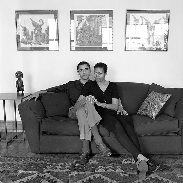 Những bức ảnh minh chứng tình yêu vượt thời gian của vợ chồng ông Obama - Ảnh 3.